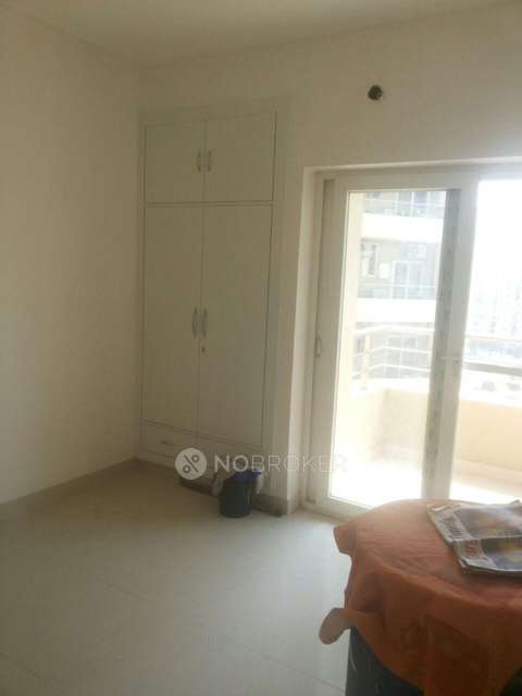 3 BHK Flat In Purvanchal Royal Park For Sale  In Sector-137