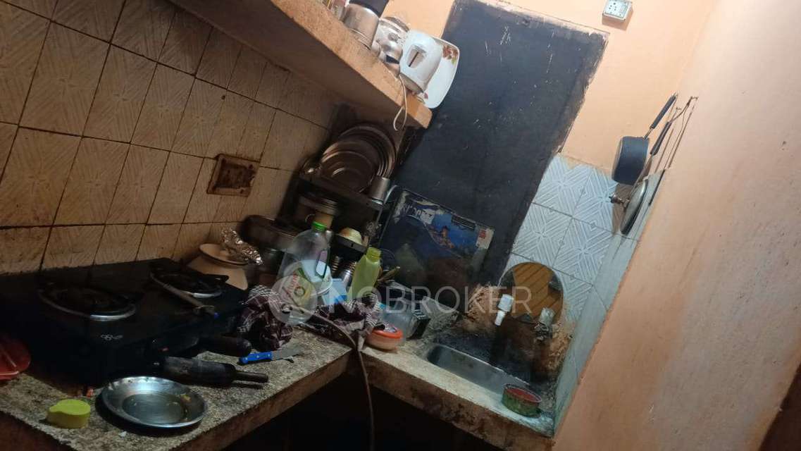 1 BHK Flat In Standalone Building  For Sale  In Shakarpur