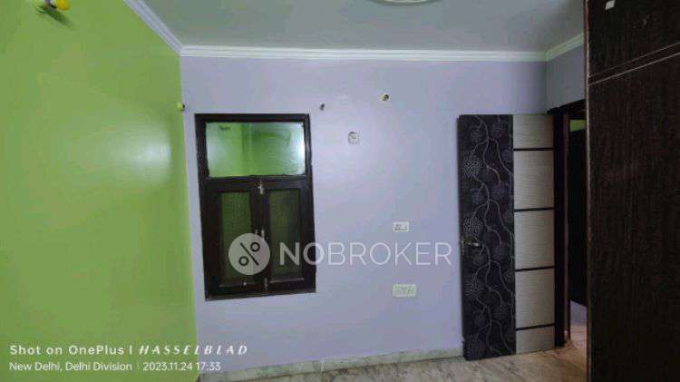 3 BHK Flat In Old Post Office Shahadra For Sale  In Shahdara