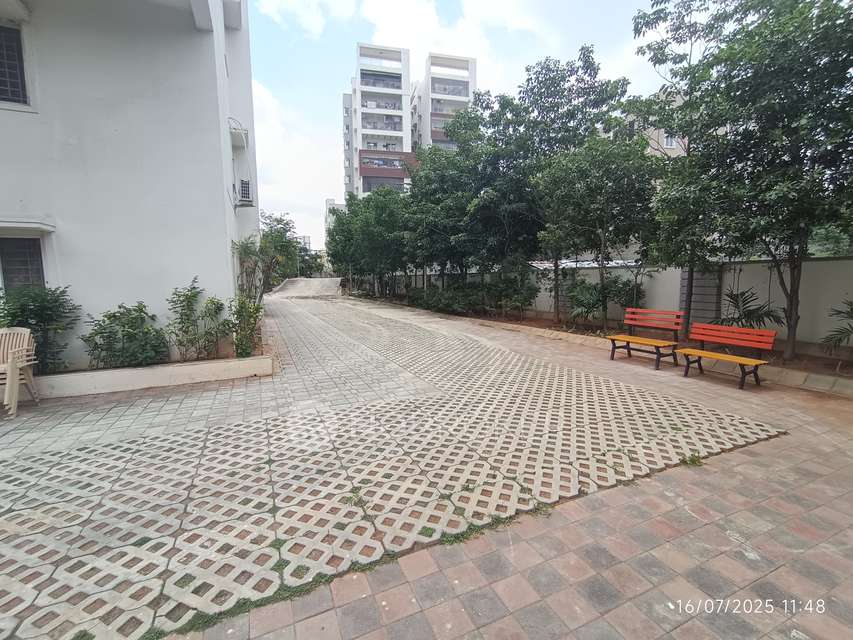 3 BHK Flat In Rnr Fort View Apartments, Upparpally Road For Sale  In Upparpally Road