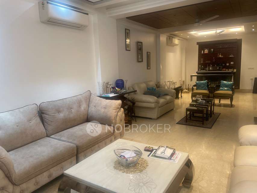 3 BHK Flat In Friends Colony West For Sale  In Friends Colony West