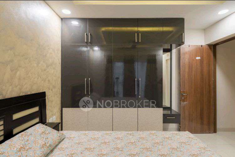 Single Room for Female In 3 BHK  In Snn Raj Grandeur In  Bommanahalli, Bangalore