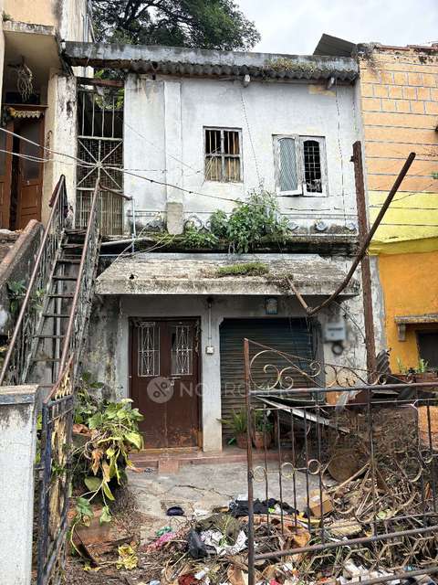 Godown/Warehouse in Adugodi, Bangalore for Rent 