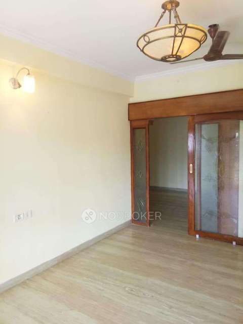 3 BHK Flat In Krsna Apartment For Sale  In Egmore