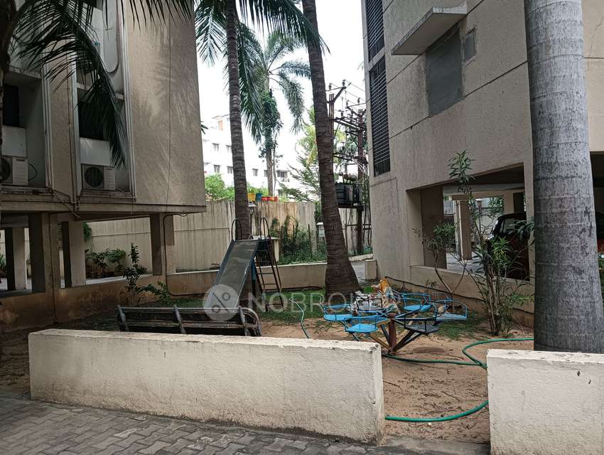 3 BHK Flat In Krsna Apartment For Sale  In Egmore