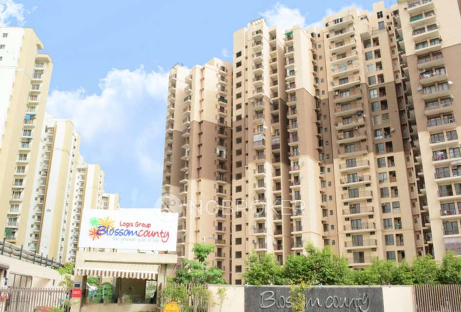 3 BHK Flat In Logix Blossom County, Sector 137 For Sale  In Sector 137