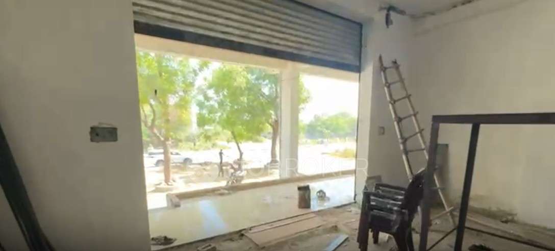 Shop in Sector 82, Faridabad for Rent 