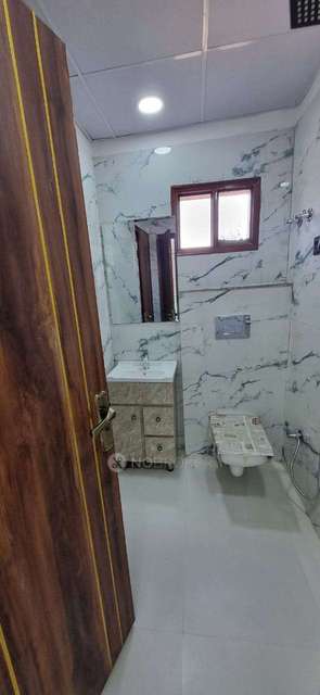 2 BHK Flat In The Royal Residency For Sale  In Wazidpur, Sector 130