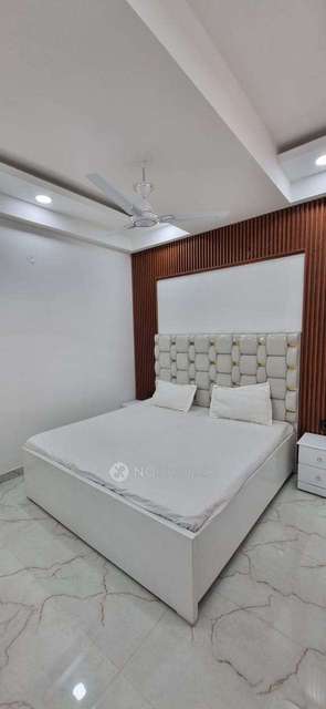 2 BHK Flat In The Royal Residency For Sale  In Wazidpur, Sector 130