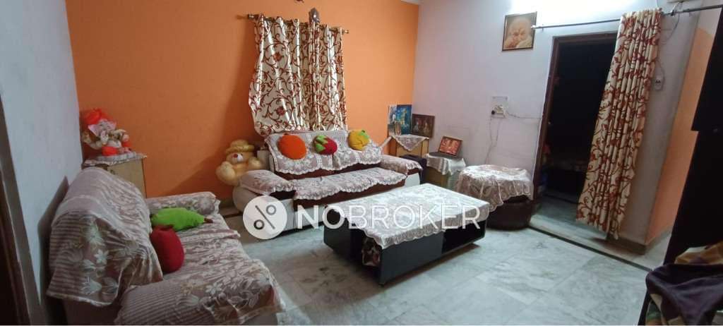 2 BHK Flat For Sale  In Moti Nagar