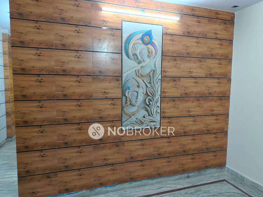 2 BHK Flat In Standalone Building  For Sale  In Uttam Nagar