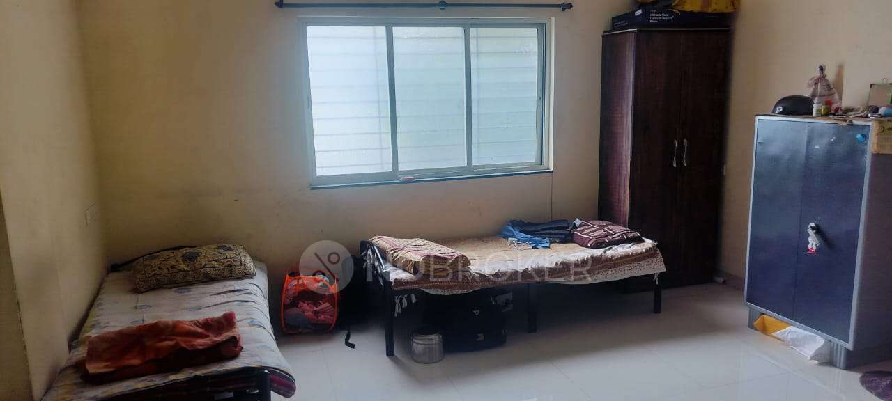 Shared Room for Male In 1 BHK  In Shivajinagar