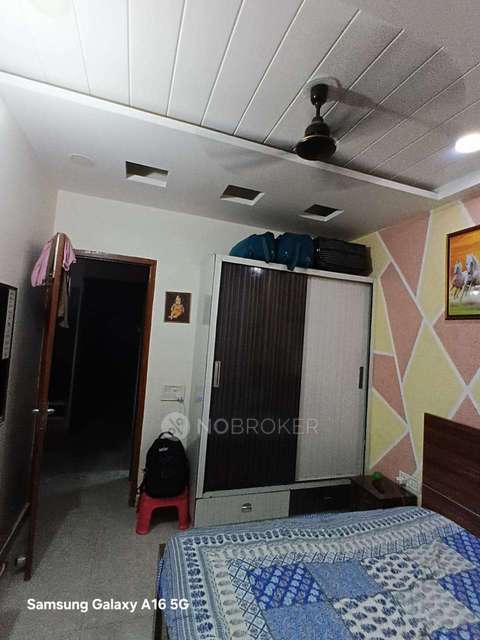 3 BHK Flat In Standalone Building  For Sale  In Rohini