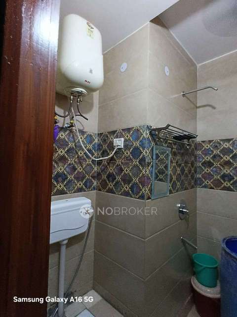 3 BHK Flat In Standalone Building  For Sale  In Rohini