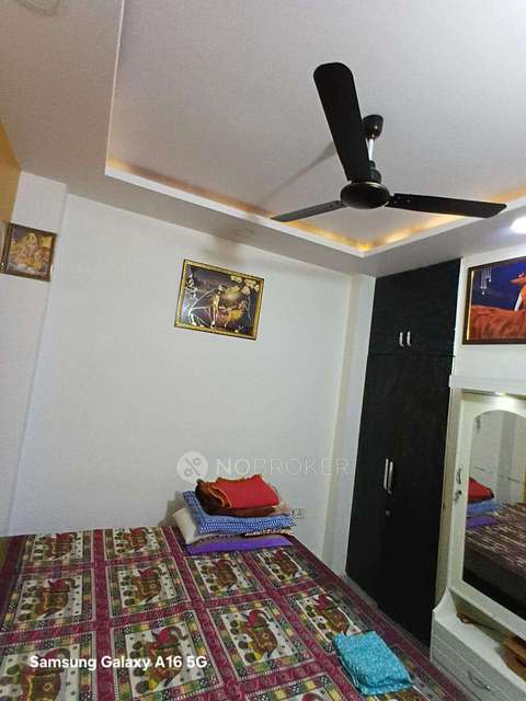 3 BHK Flat In Standalone Building  For Sale  In Rohini