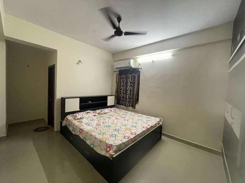 2 BHK Flat In Giridhari Isola, Bandlaguda Jagir For Sale  In Bandlaguda Jagir