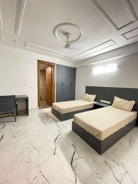 PG for Anyone in Sector 18 Noida