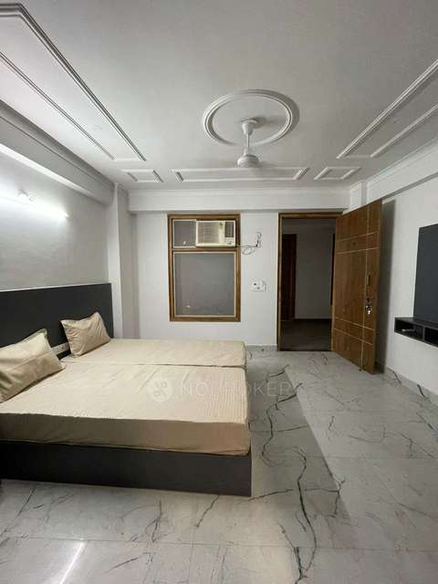 PG for Anyone in Sector 18 Noida