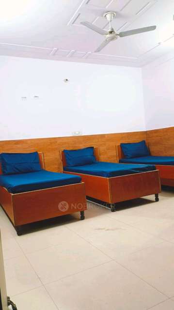 PG for Anyone in Sector 18 Noida