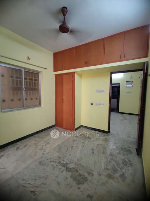 1 BHK Flat In Podhigai,sri Balaji Flats For Sale  In Triplicane