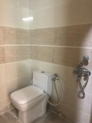 2 BHK Flat In Apartment For Sale  In Indirapuram