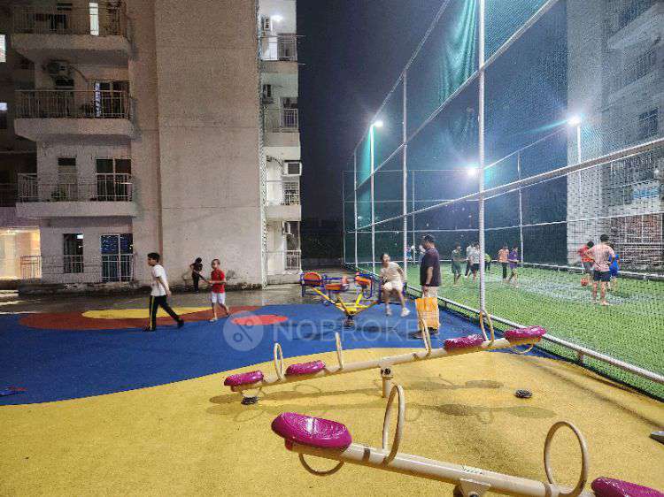 3 BHK Flat In Vvip Homes For Sale  In Sector 16c