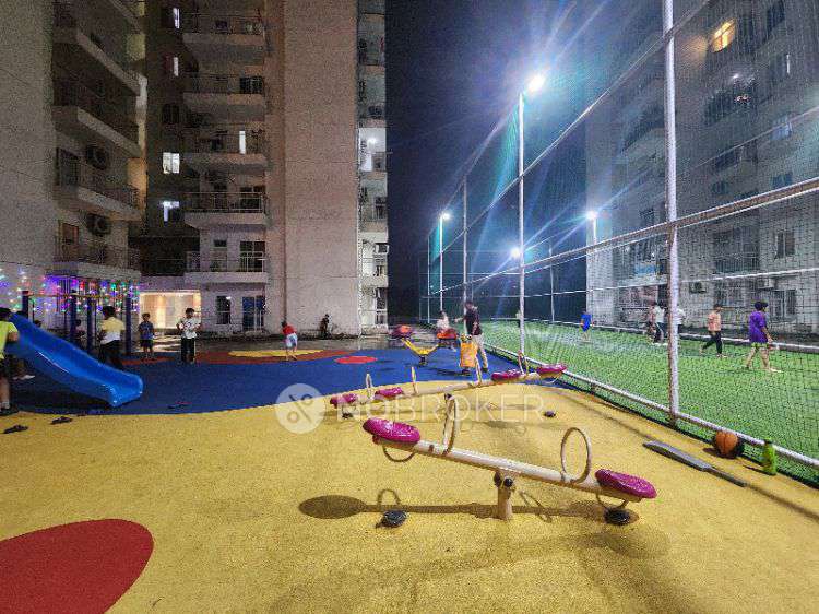 3 BHK Flat In Vvip Homes For Sale  In Sector 16c