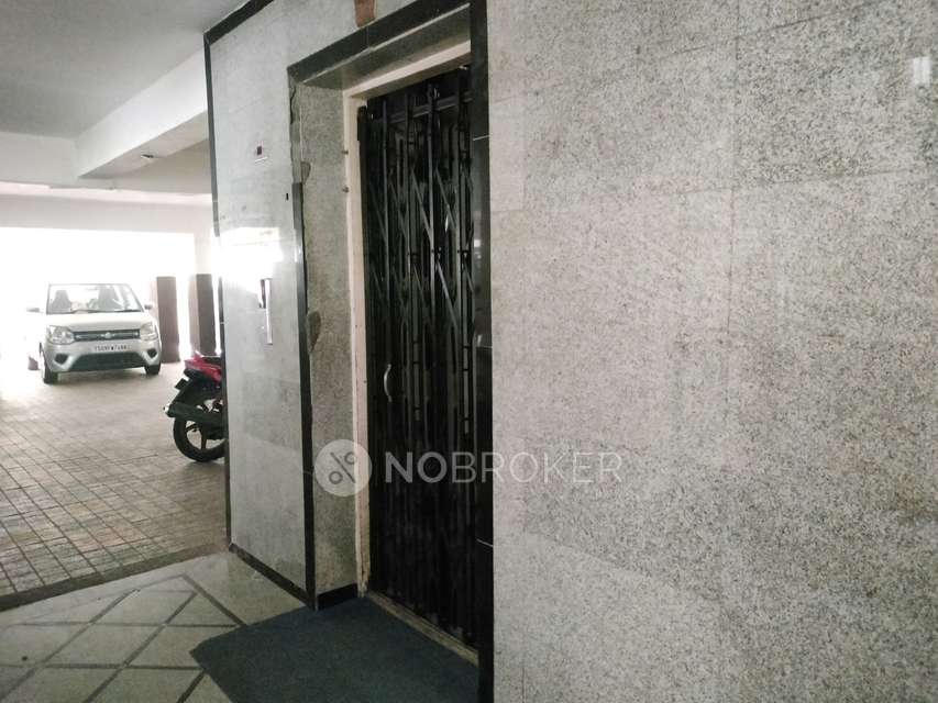 2 BHK Flat In Vamsi Rishi Residency For Sale  In Begumpet