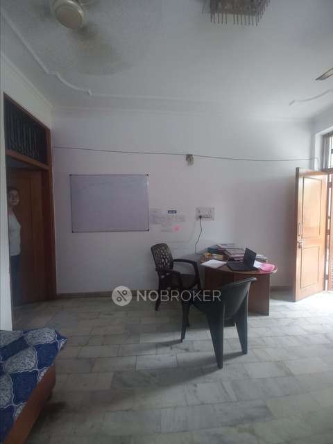 3 BHK Flat For Sale  In Mukherjee Nagar