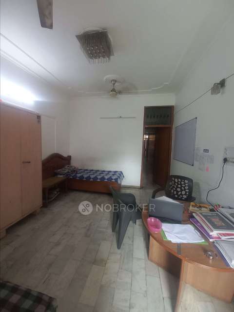 3 BHK Flat For Sale  In Mukherjee Nagar