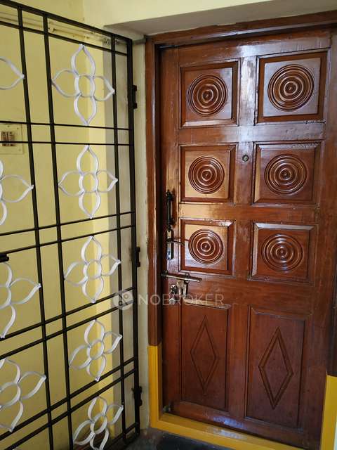 2 BHK Flat In Sri Mathangi Apartments, Medavakkam For Sale  In Saidapet