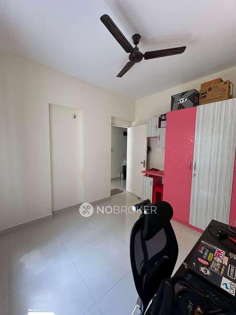 2 BHK Flat In Sv Sarovar For Sale  In Apartment