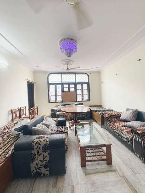 Shared Room for Female In 3 BHK  In Patel Nagar