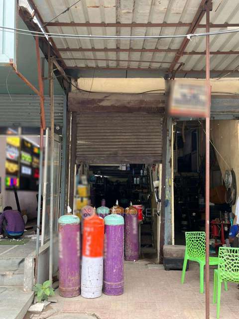 Shop in Tilak Nagar, Delhi for sale 