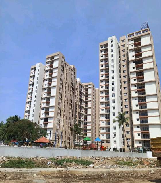 2 BHK Flat In Radiance Suprema for Lease  In  Madhavaram