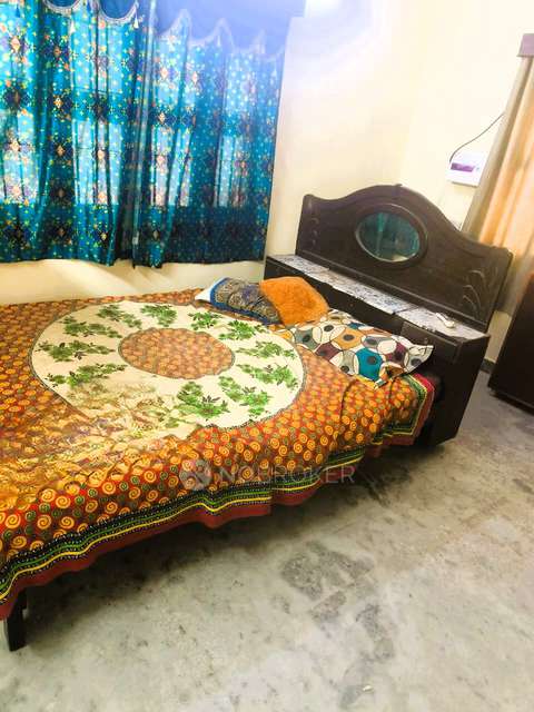 PG for Girls in Madipakkam