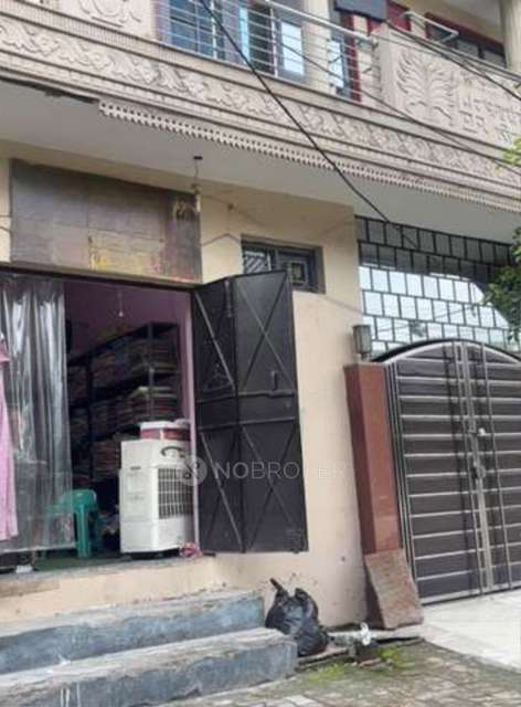 Shop in Vasundhara, Ghaziabad for Rent 