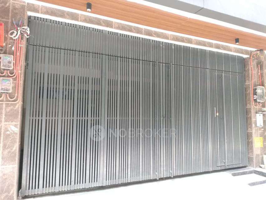 4 BHK Flat In Sb For Sale  In Mahavir Enclave