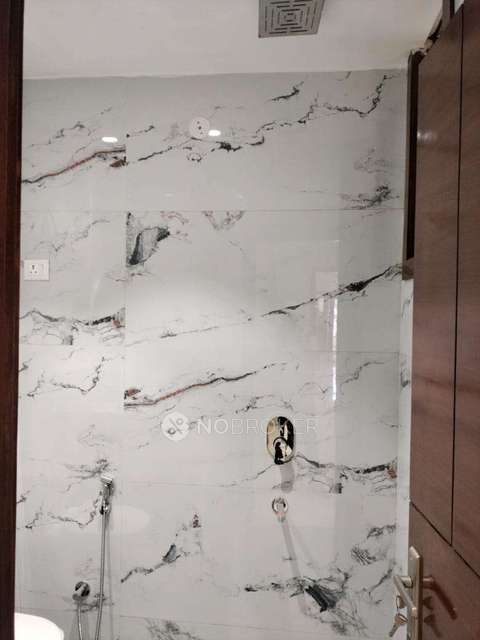 4 BHK Flat In Sb For Sale  In Mahavir Enclave