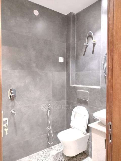 4 BHK Flat In Sb For Sale  In Mahavir Enclave