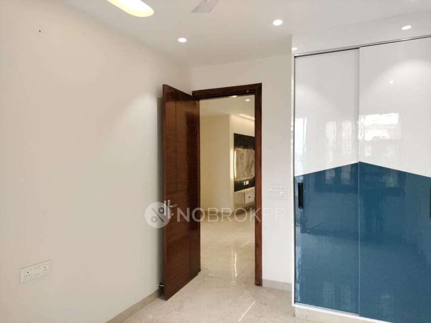 4 BHK Flat In Sb For Sale  In Mahavir Enclave