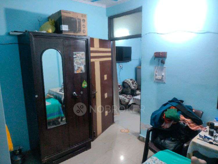 2 BHK Flat In Standalone Building  For Sale  In Uttam Nagar