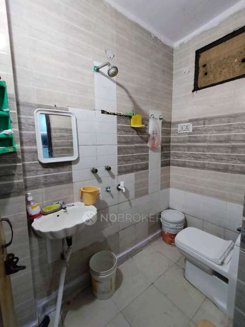 2 BHK Flat In Standalone Building  For Sale  In Uttam Nagar