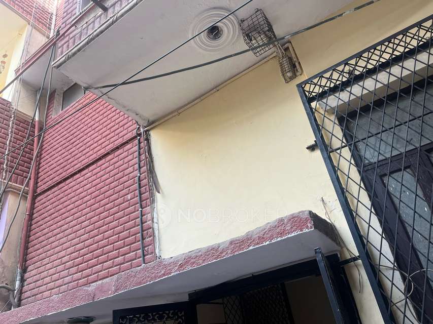 3 BHK Flat In Apartment For Sale  In Tughlakabad Extension Street No. 23