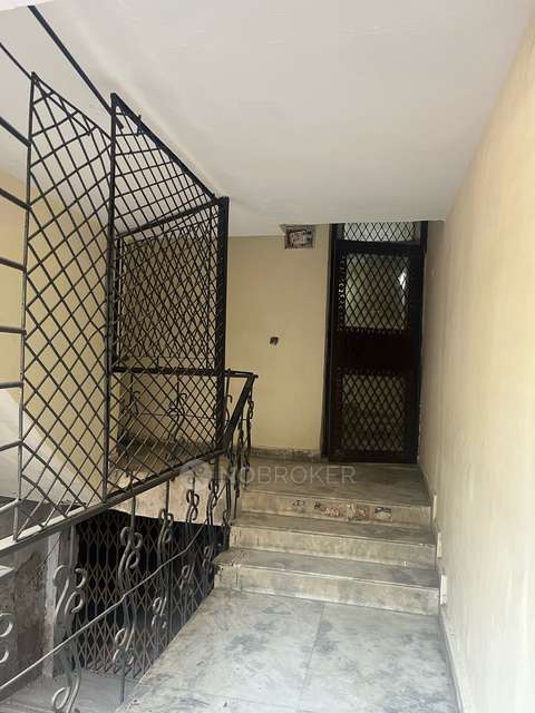 3 BHK Flat In Apartment For Sale  In Tughlakabad Extension Street No. 23