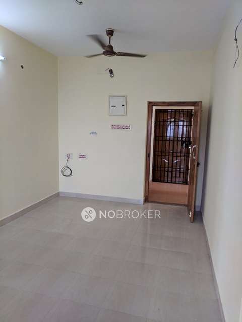 2 BHK Flat In Rose Garden Flats For Sale  In Pallikaranai