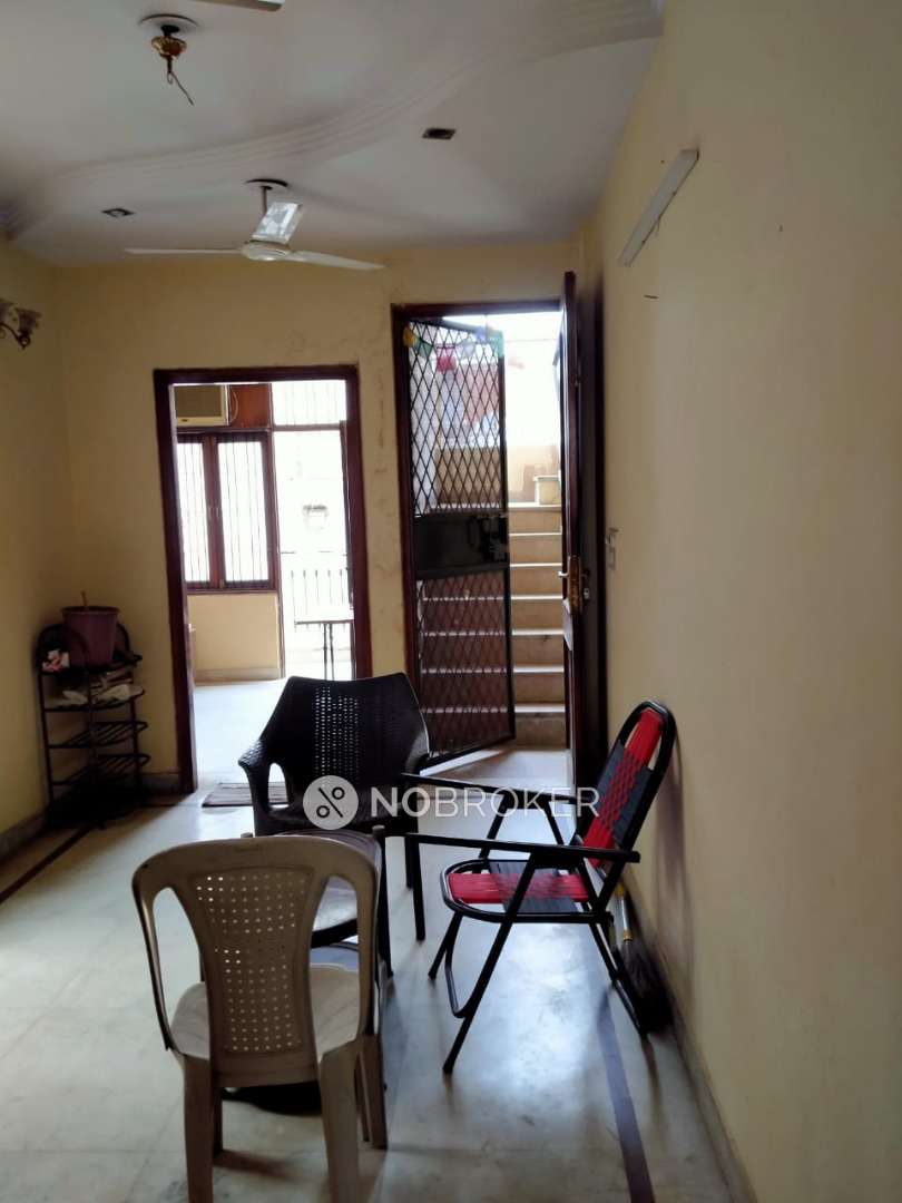 Standalone building Safdarjung Enclave Rent WITHOUT BROKERAGE Fully