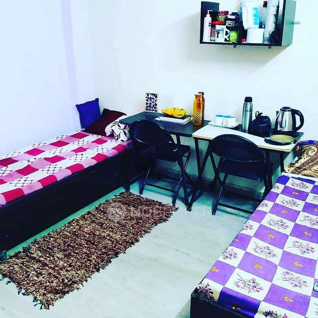 PG for Girls in Kamla Nagar