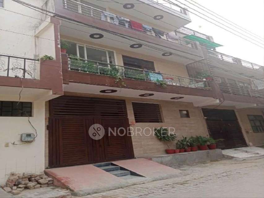 1 BHK Flat In Standalone Building  for Rent  In Ashok Vihar Phase Iii