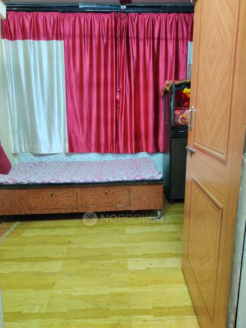 2 BHK Flat In Mahveer Shopping Center Chs For Sale  In Nerul
